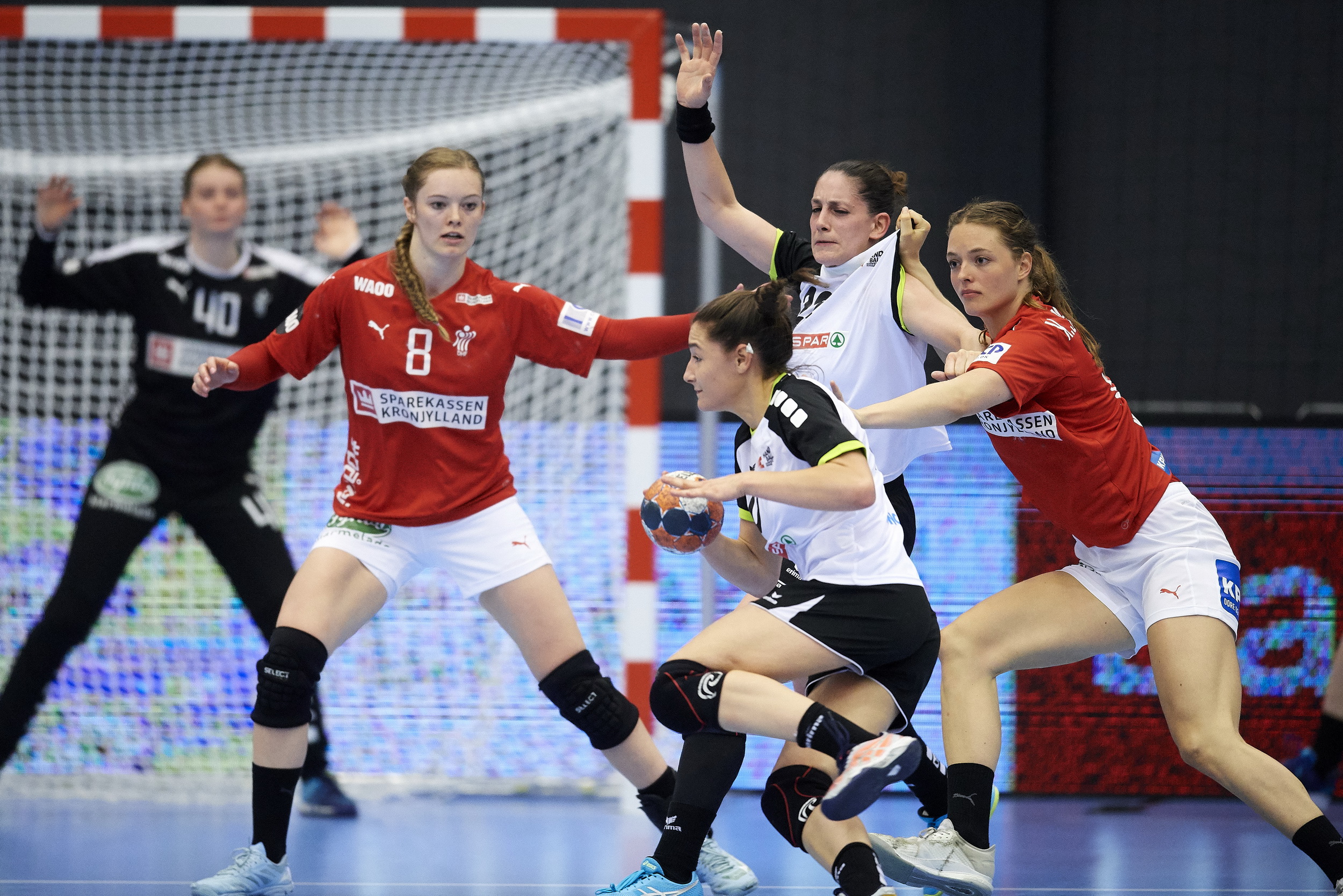 2019 06 01 DEN SUI 09