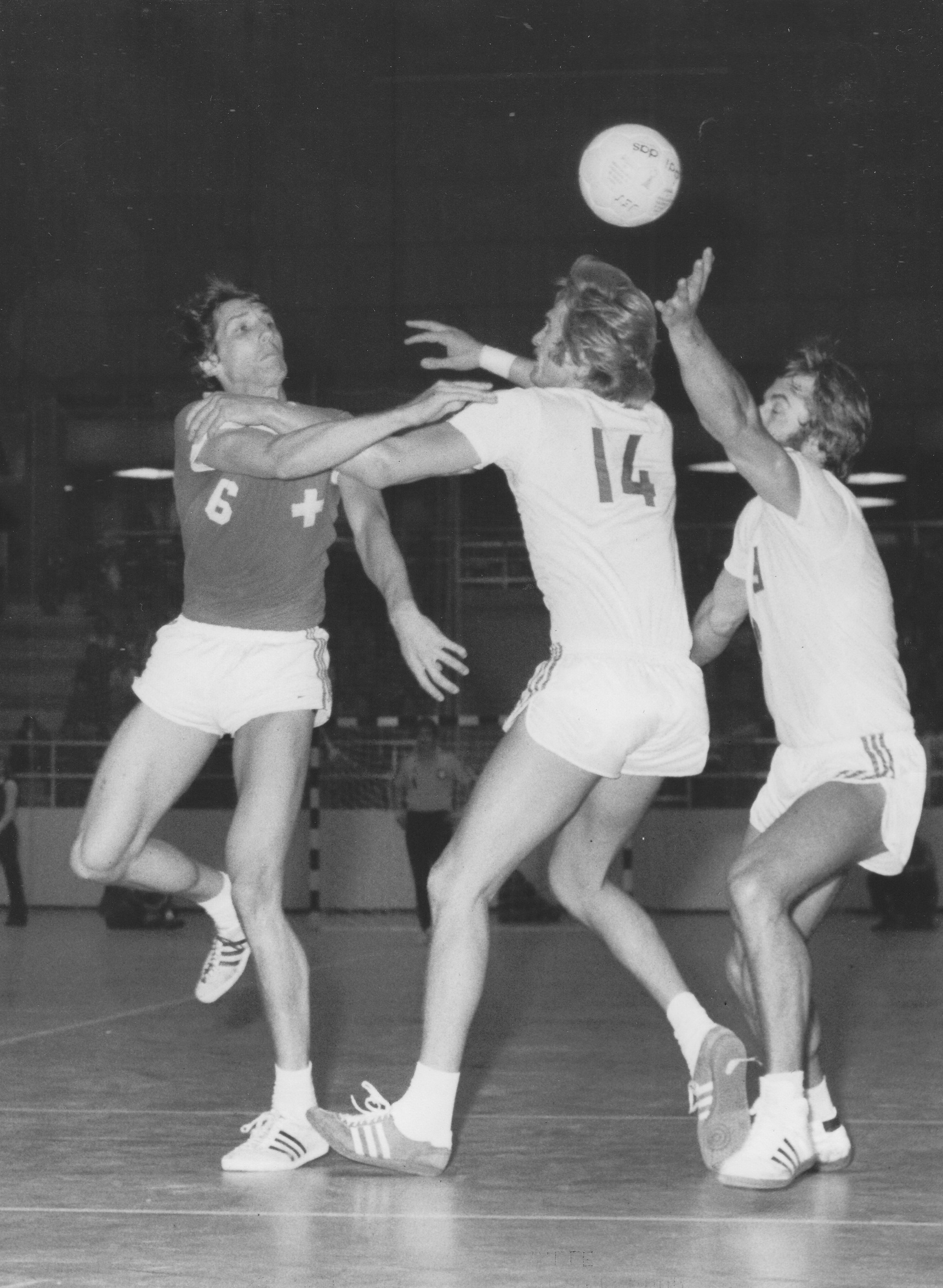 1975-09-26 SUI-BRD 12-19 - Stahlberger.jpg