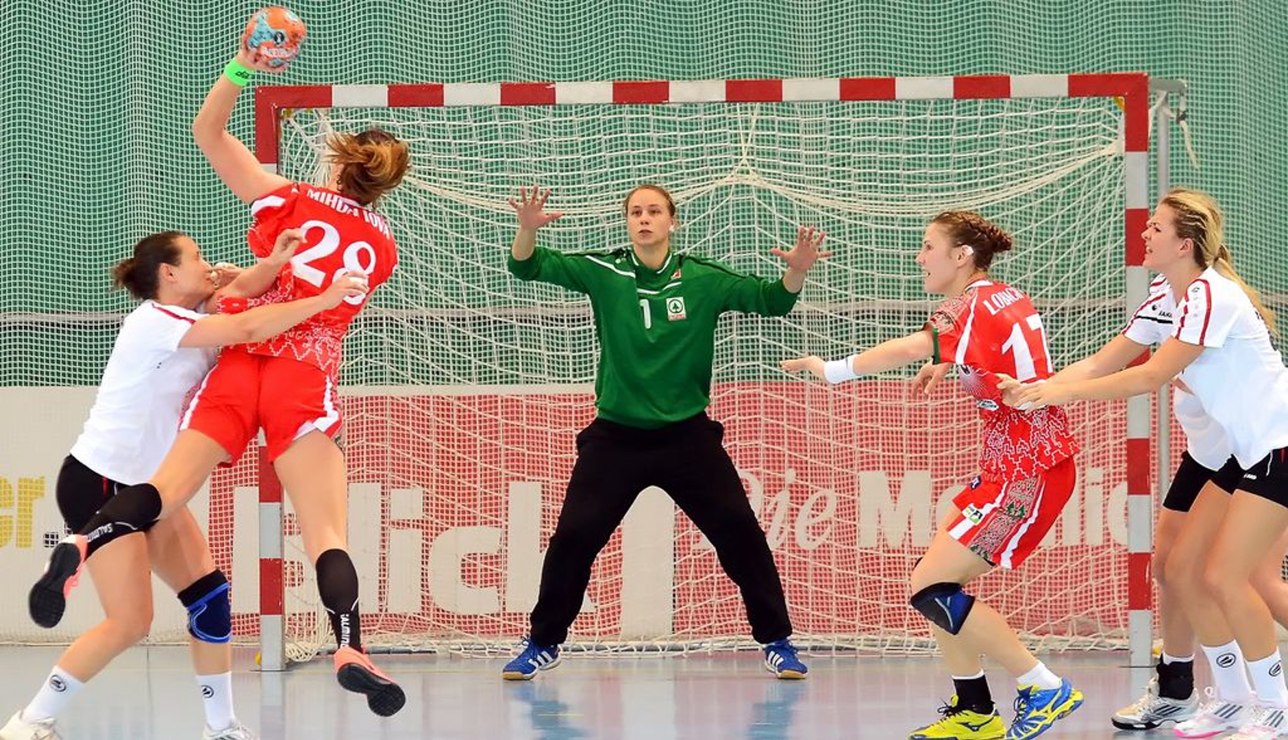 2014-12-03 SUI-SLO Schneider Celia.jpg