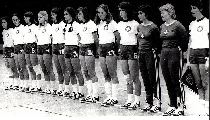 1974 Frauen-Nationalmannschaft SUI-ITA.png