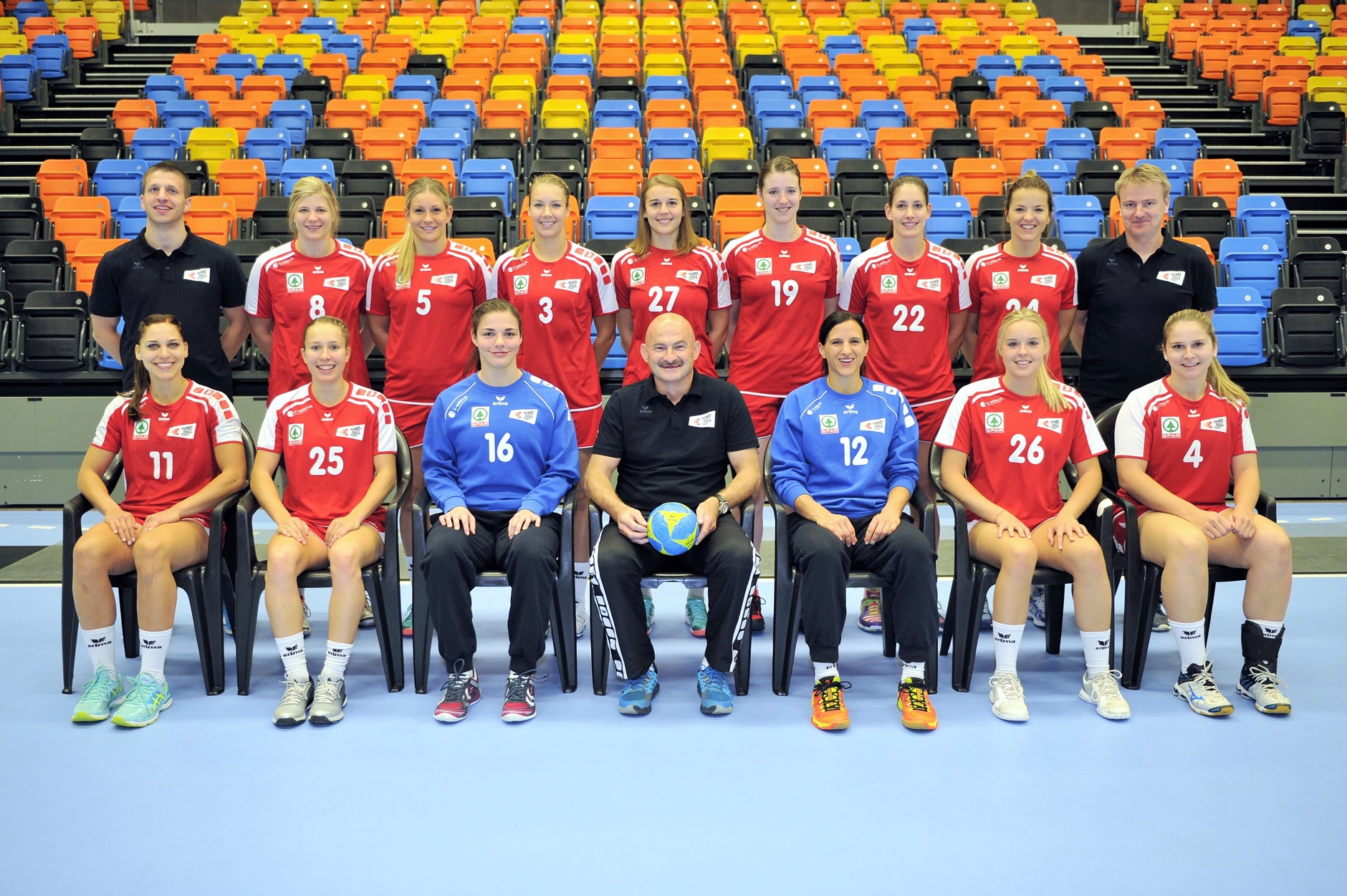 2016-10-05 Teamfoto A-Nationalteam Frauen.jpg