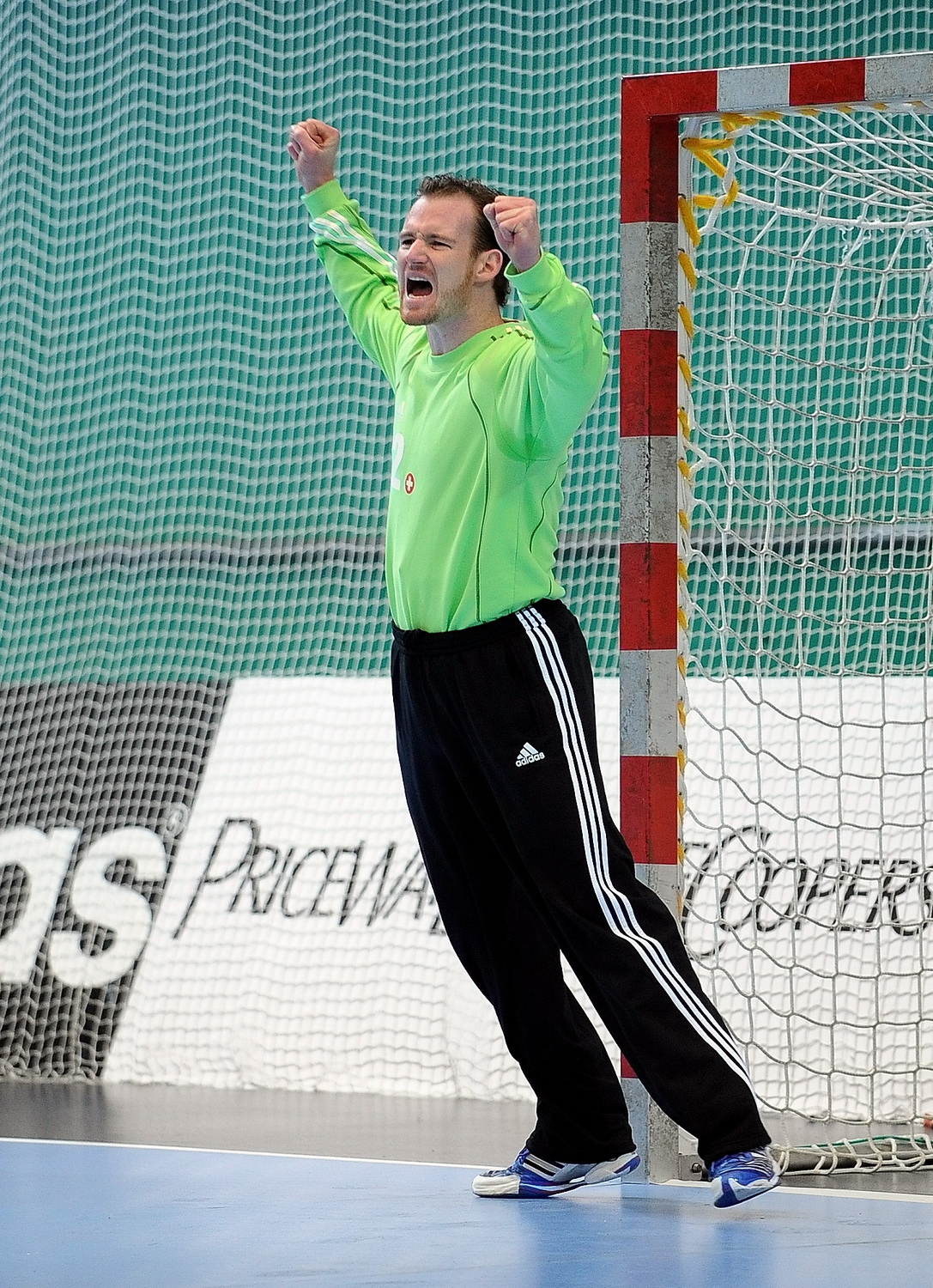 2008-11-26 SUI-SRB EM-Quali 32-32 1 Ebinger.JPG