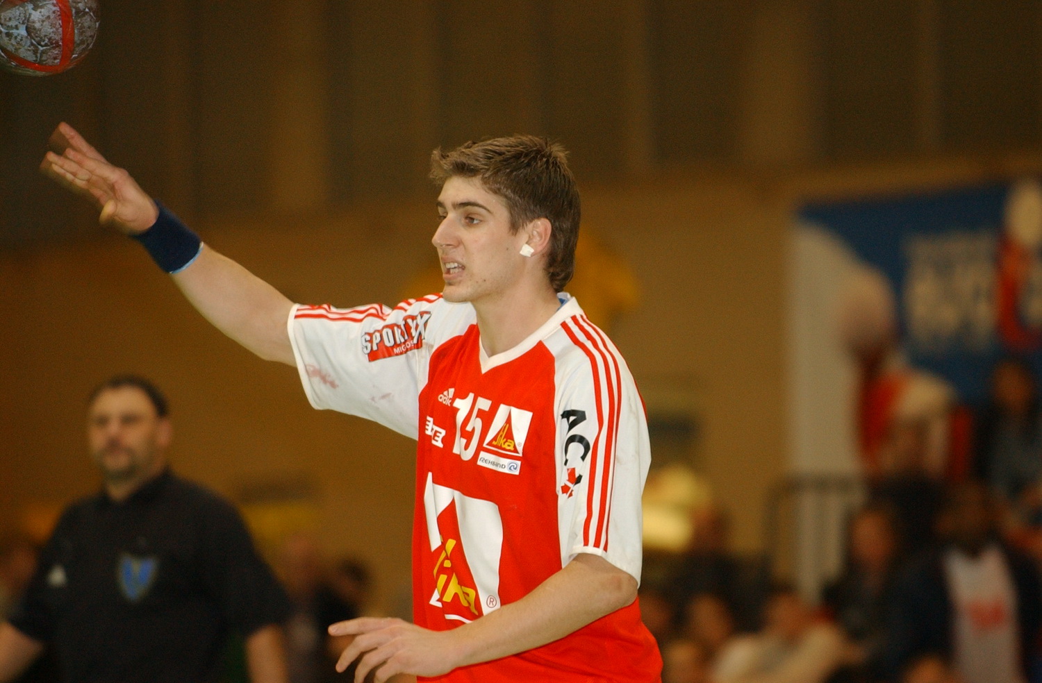 2005-01-01 SUI K-Sport Team Korea 27-18 YC Eulachhalle Furer 13.jpg