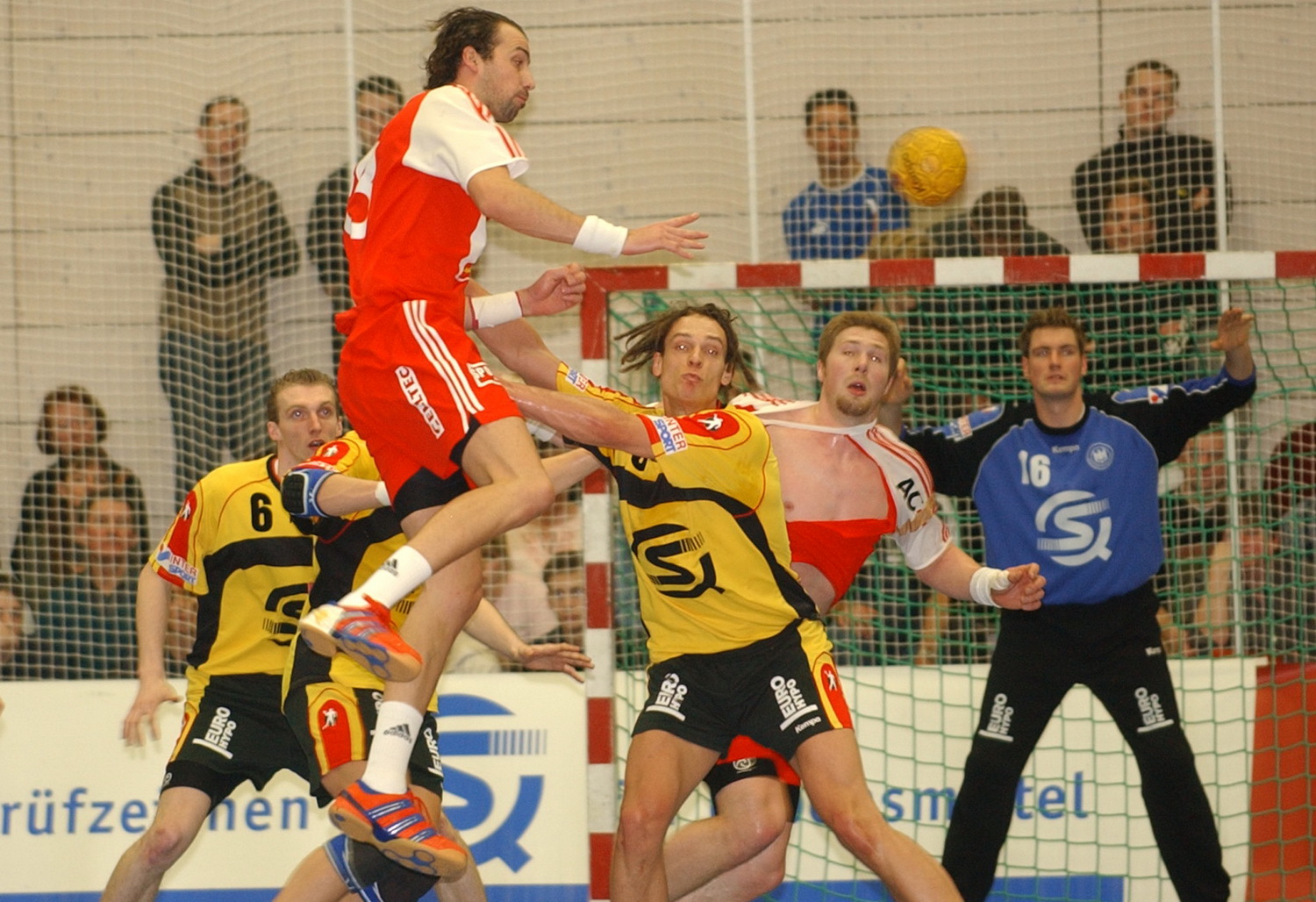 2005-01-07 GER-SUI 28-20 Testspiel Konstanz Gautschi 08.jpg