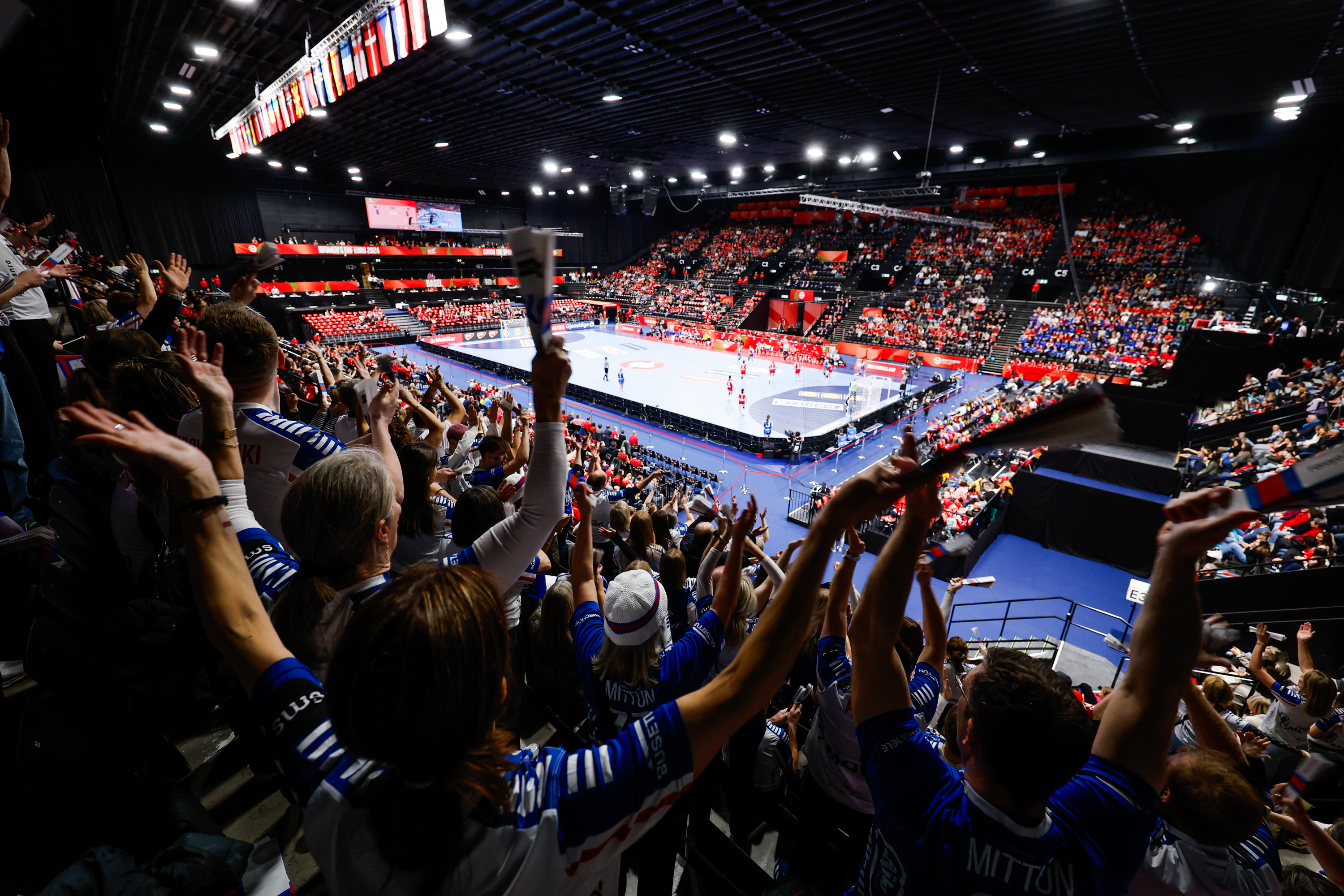 EURO24W Croatia Vs Faroe Islands MAL0780 AM