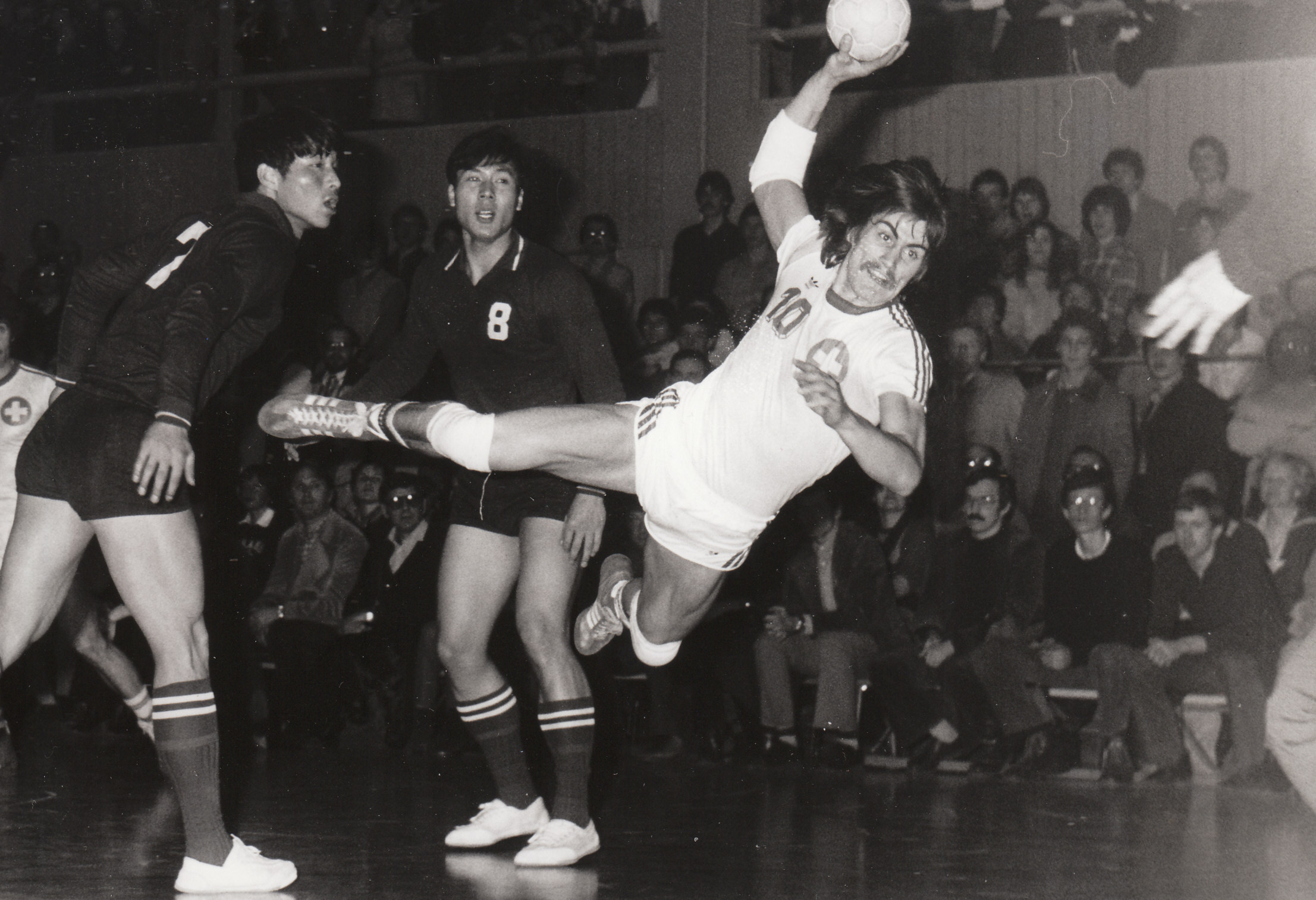 1980-01-20 SUI-CHN 36-23 Neuhausen Rhyfall - Konrad Affolter.jpg