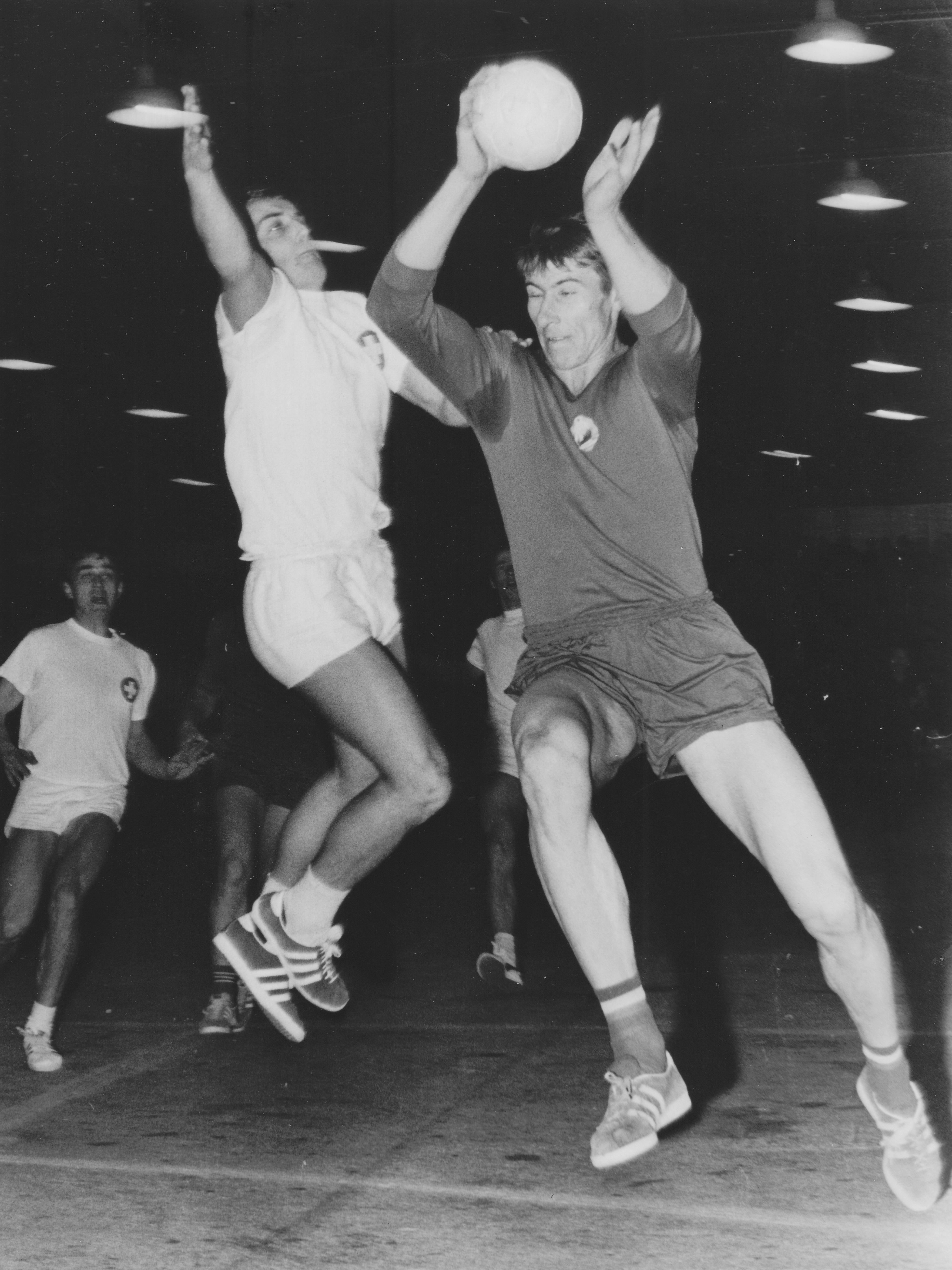 1969-12-09 SUI-RUM 10-22 Bern.jpg