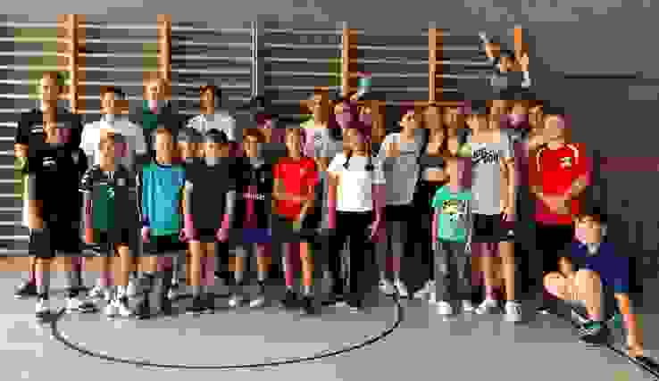 Thun Engagiert Sich In Der Flüchtlingshilfe Mit Offenem Training Thun Engagiert Sich In Der Flüchtlingshilfe Mit Offenem Training