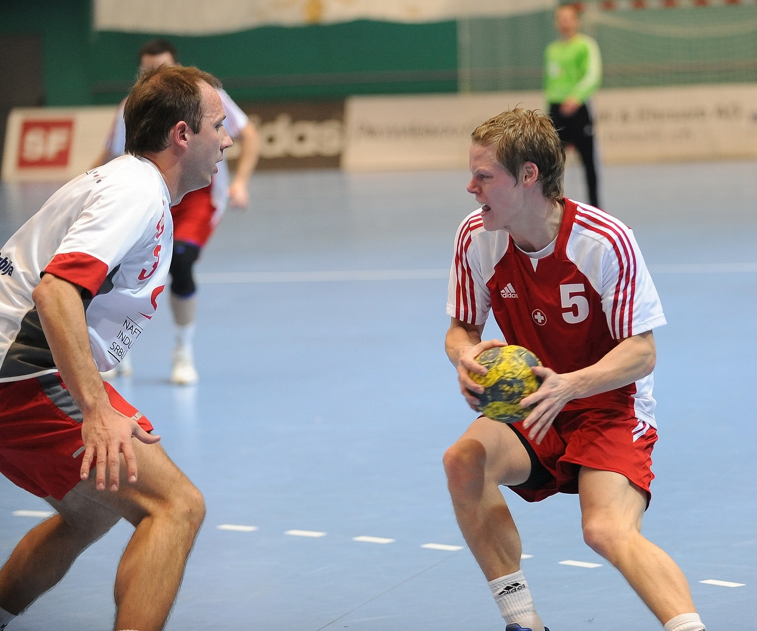 2008-11-26 SUI-SRB EM-Quali 32-32 135 Liniger.JPG