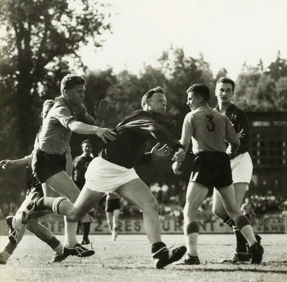 1958 06 15 SUI NED Bern 03 Hüssy