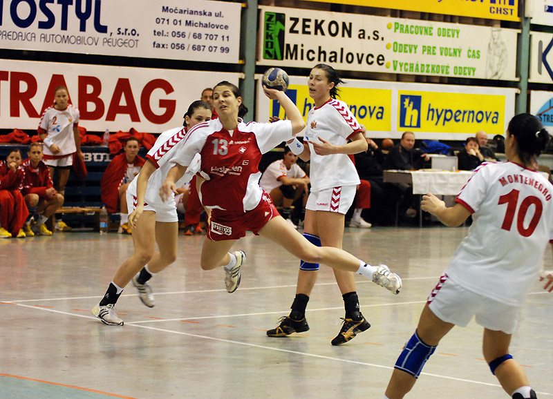 2007-11-28 Leuthold Yvonne SUI-Montenegro 26-34.jpg