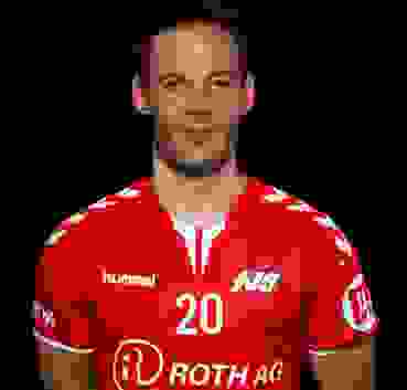 Tomas Reznicek (002) Tomas Reznicek (002)