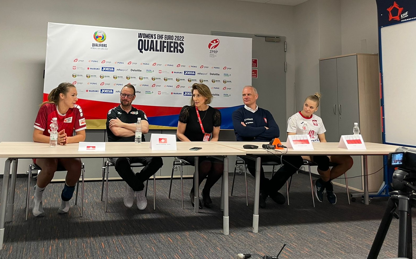 Albertsen und Kündig an der Pressekonferenz