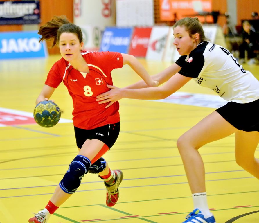 2014-01-18 U16 SUI-Württemberg 8 Csebits Catherine.jpg