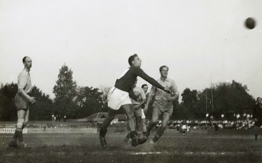 1947 09 14 SUI SWE 4 10 Basel 05