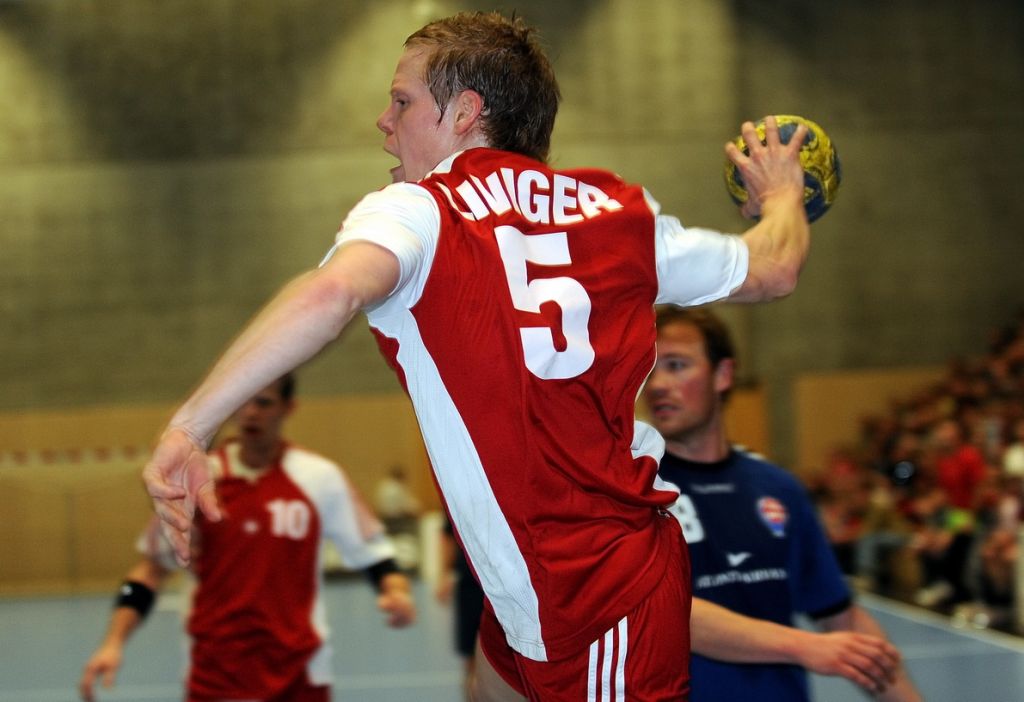 2009-03-21 Männer SUI-FAR 35-21 EM-Quali 12 Liniger Manuel.jpg