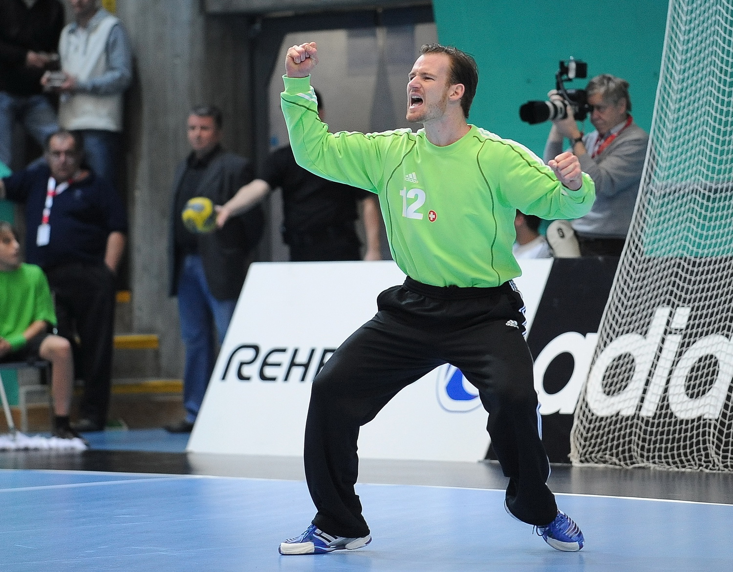 2008-11-26 SUI-SRB EM-Quali 32-32 6 Ebinger.JPG