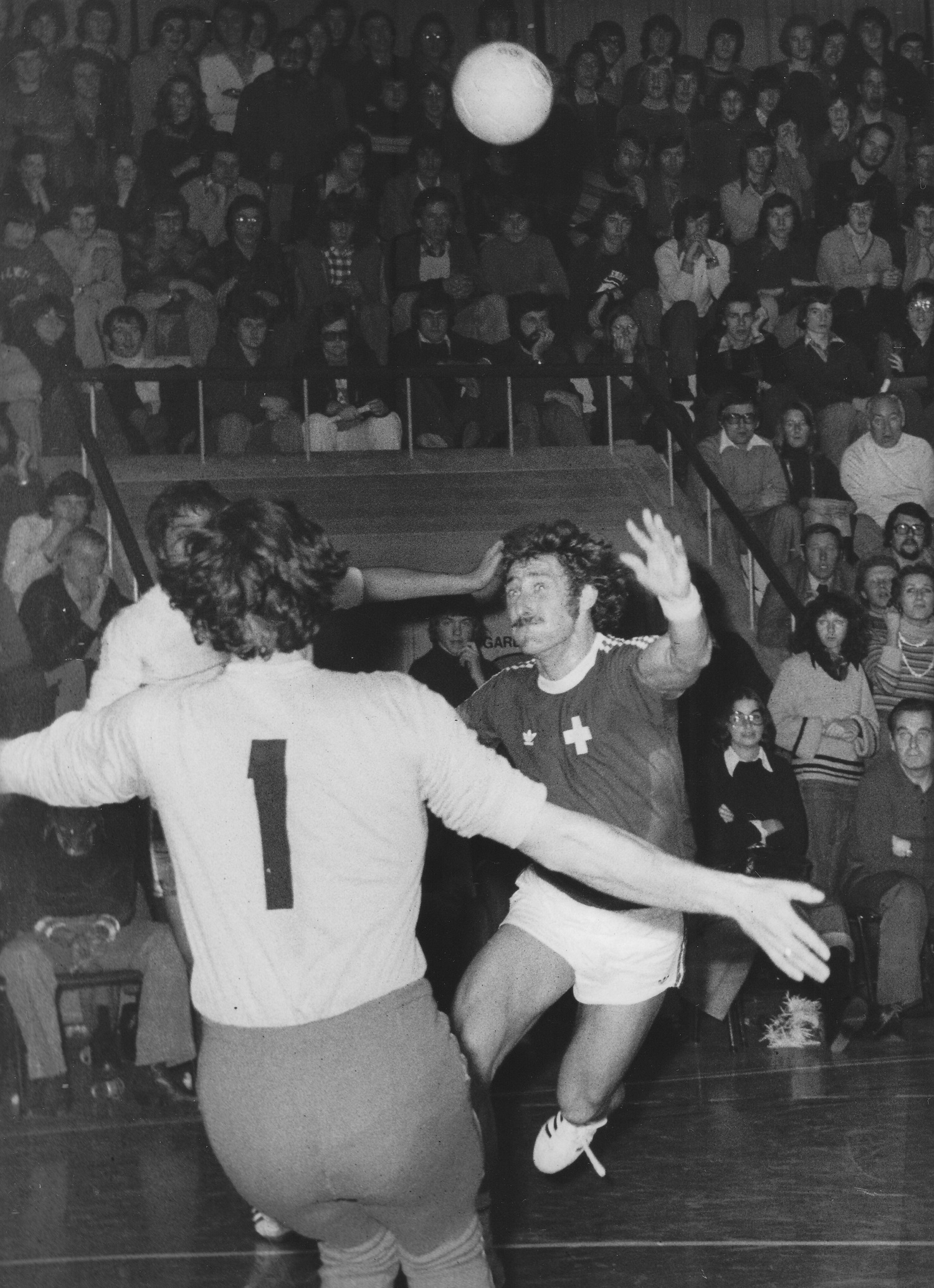 1975-11-29 SUI-BUL - Huber Hans.jpg