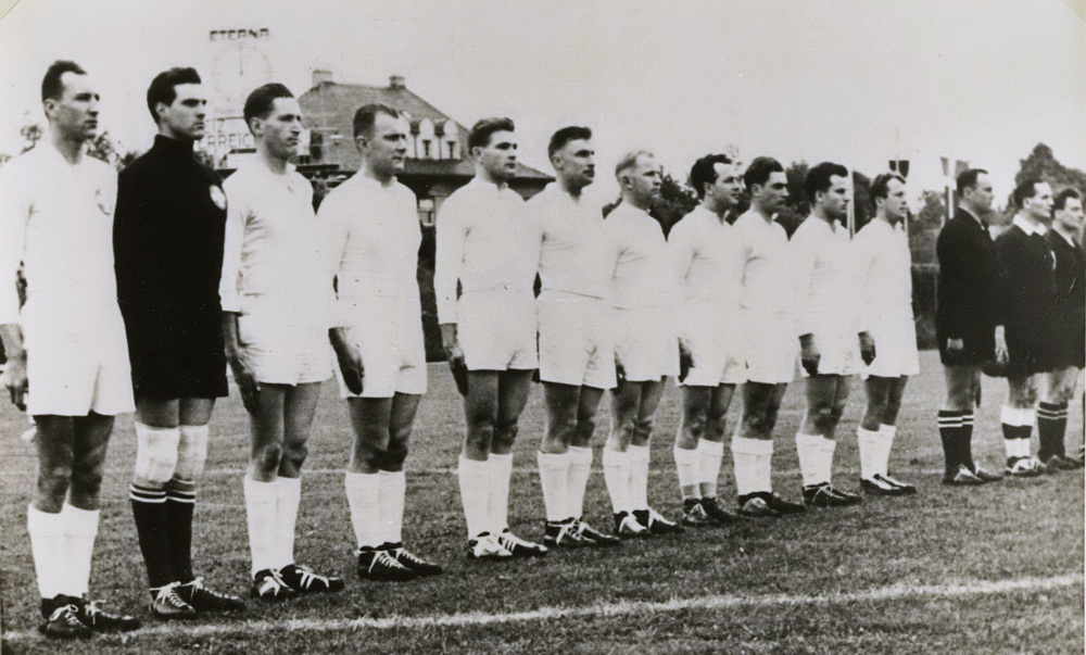 1954 05 30 AUT SUI Linz 01