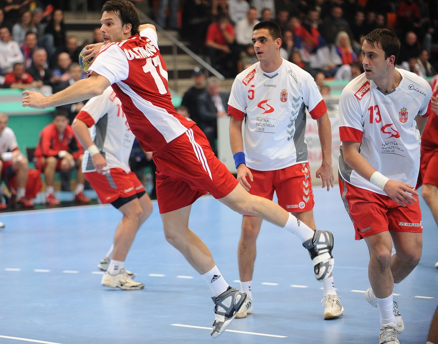 2008-11-26 SUI-SRB EM-Quali 32-32 104 Oltmanns.JPG