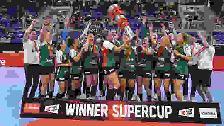 Der LC Brühl jubelt über den Supercup-Titel 2024 in Ambri Der LC Brühl jubelt über den Supercup-Titel 2024 in Ambri