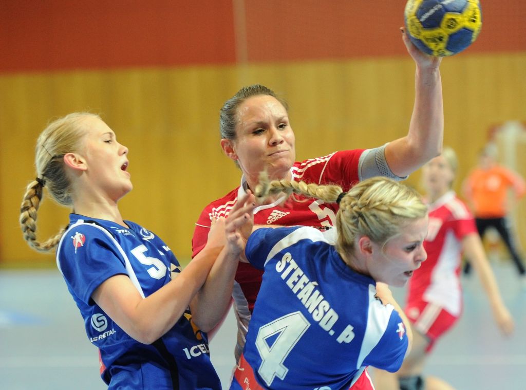 2012-03-22 SUI-ISL - Geissmann Ariane1.JPG