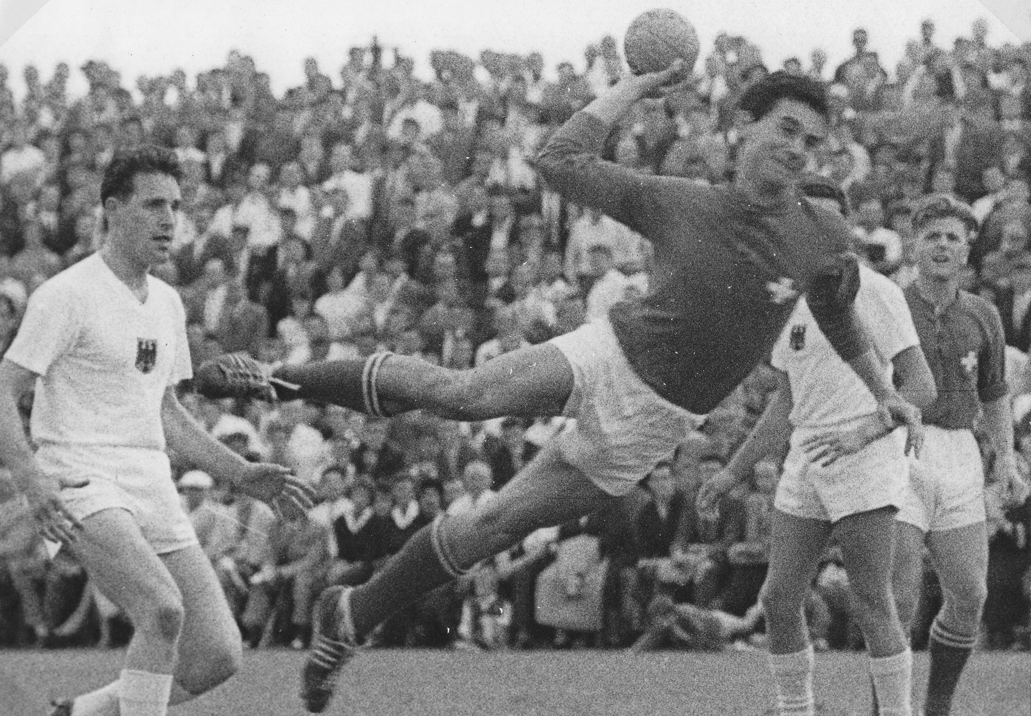 1960-06-26 1960-06-26 FHB SUI-BRD 18-22 Aarau Brügglifeld Seiler Armin.jpg