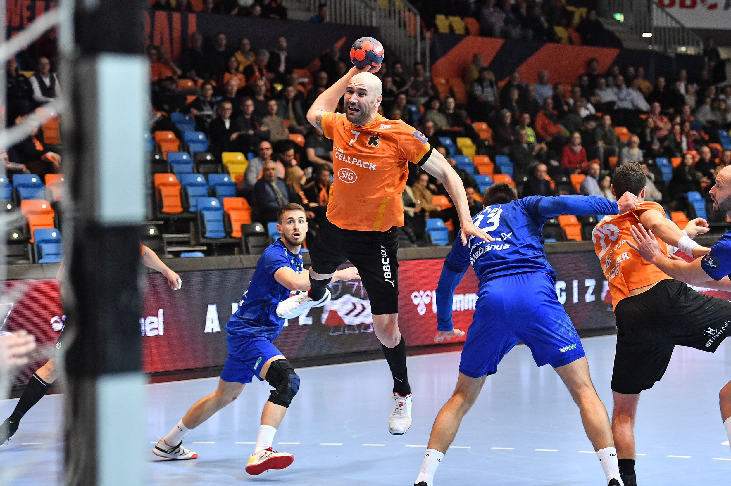 Kadeeten Tatabanya 012