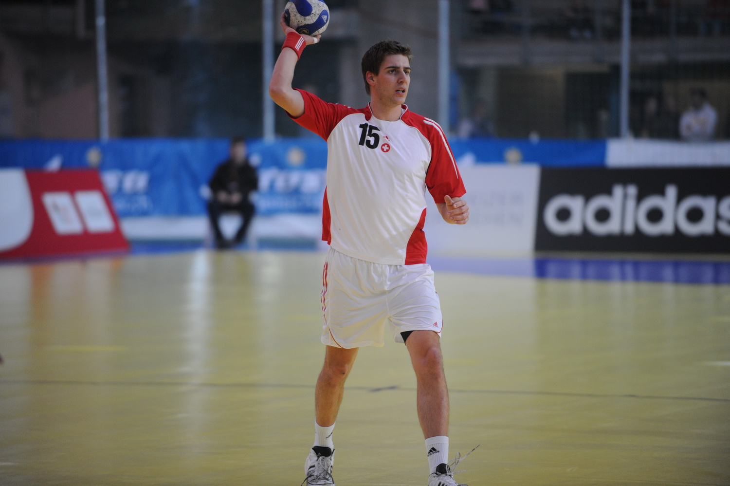 2008-01-03 SUI-BEL 44-31 WM-Quali Arosa Icehockeyhalle Furer 077.jpg