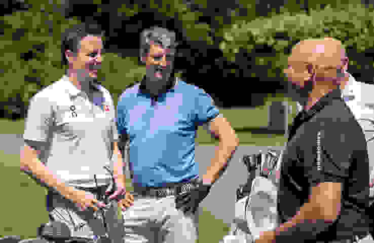 Golfen ist auch immer eine gute Gelegenheit für den persönlichen Austausch Golfen ist auch immer eine gute Gelegenheit für den persönlichen Austausch