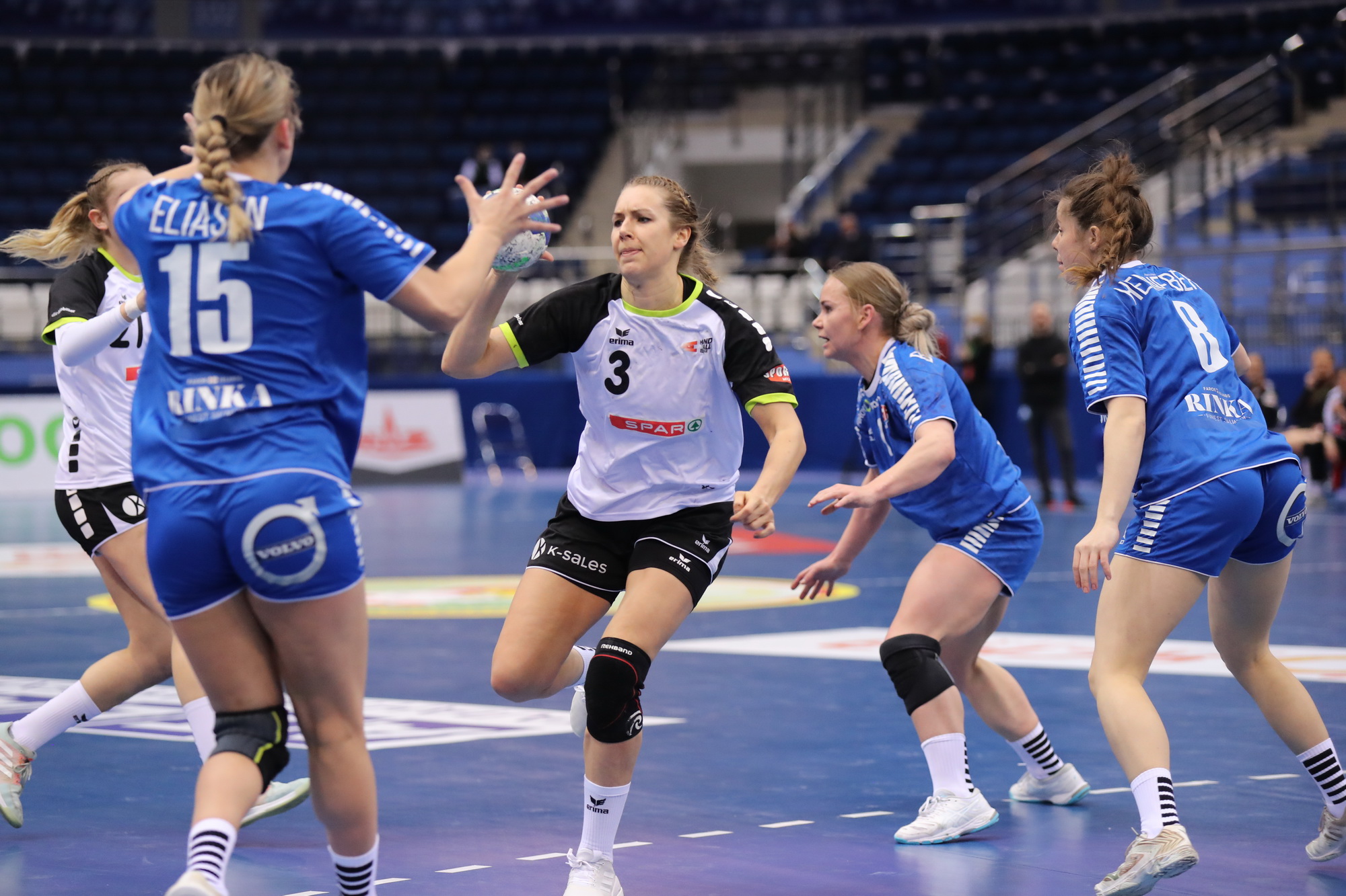 Kerstin Kündig Gegen Die Färöer Inseln