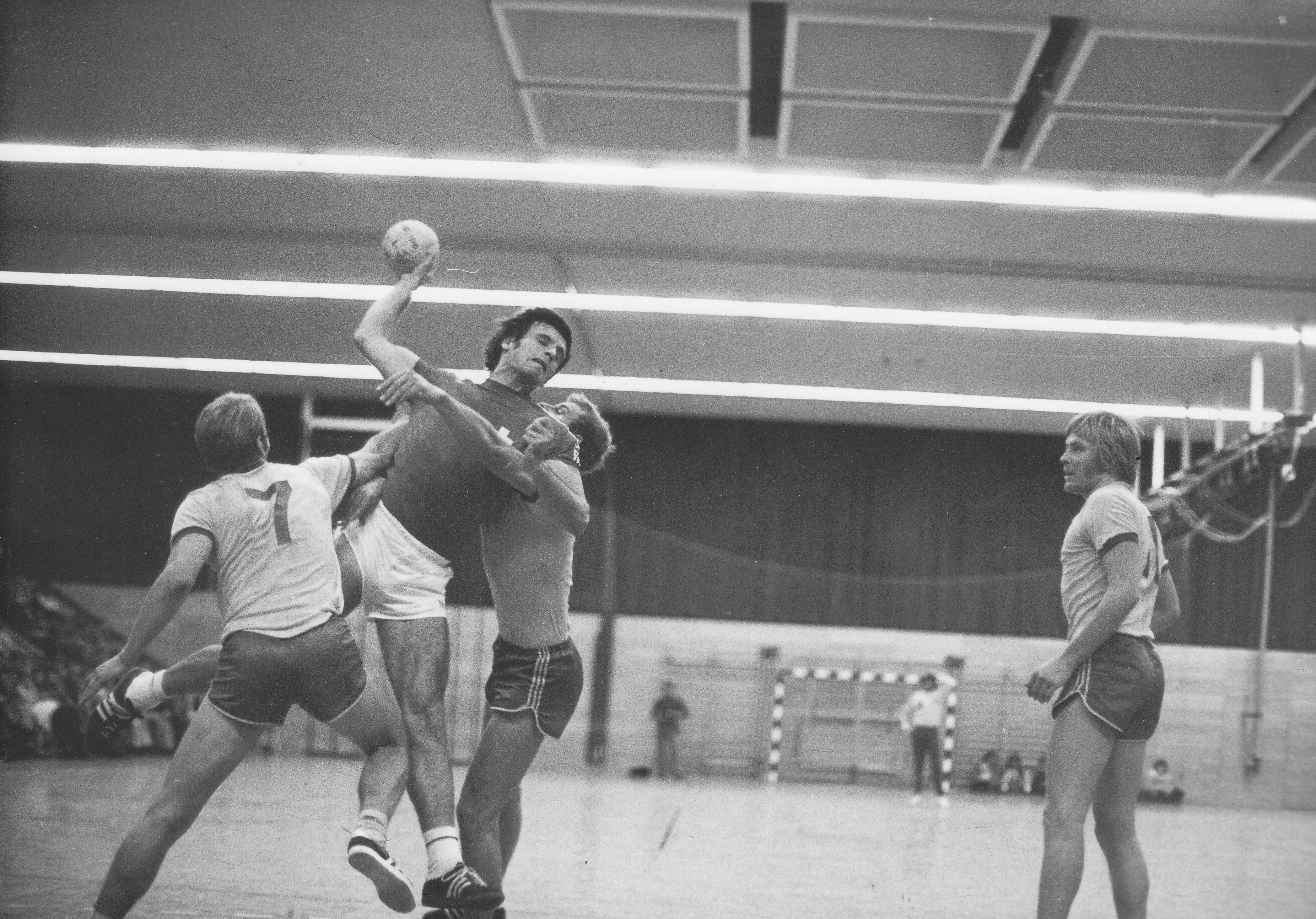 5001144 1975-10-09 SUI-SWE Ambühl 1.jpg