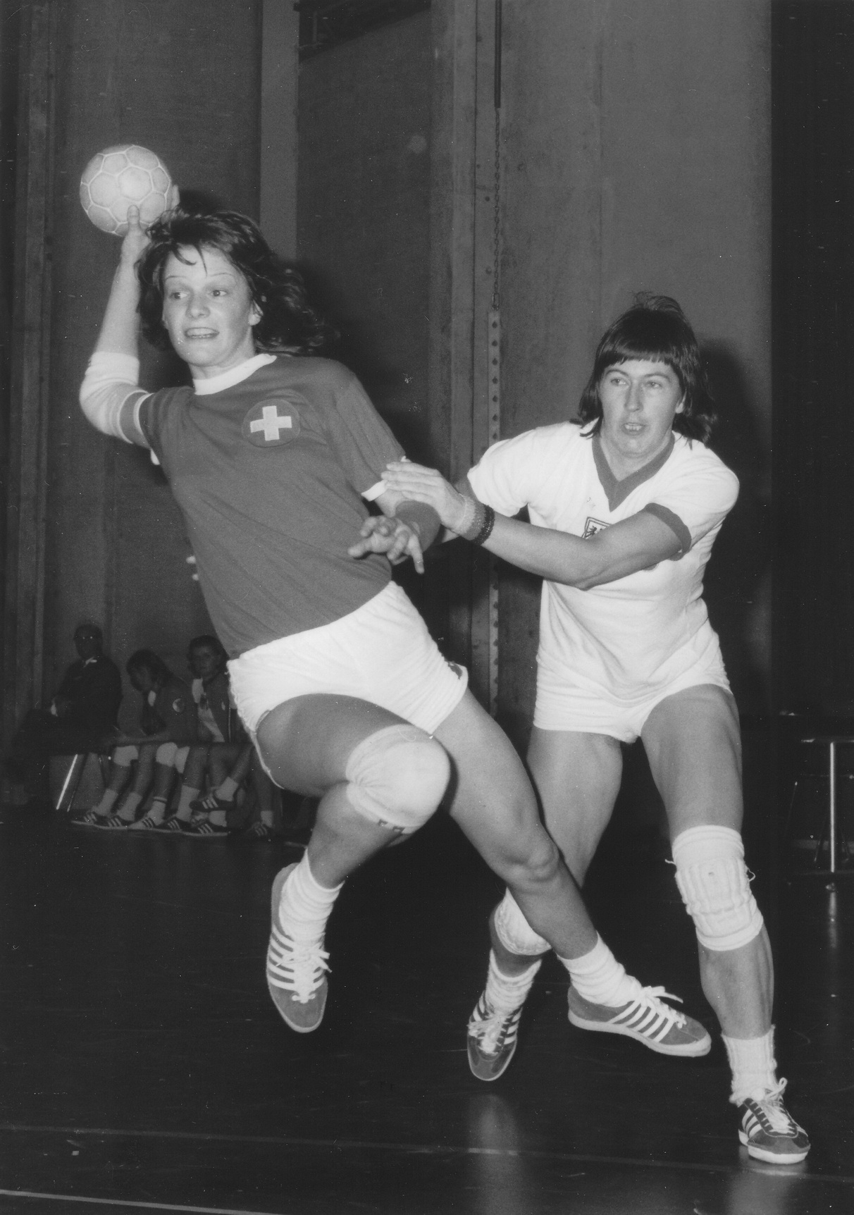 1975-01-24 FNM SUI-AUT 8-15 - Hausheer Priska.jpg