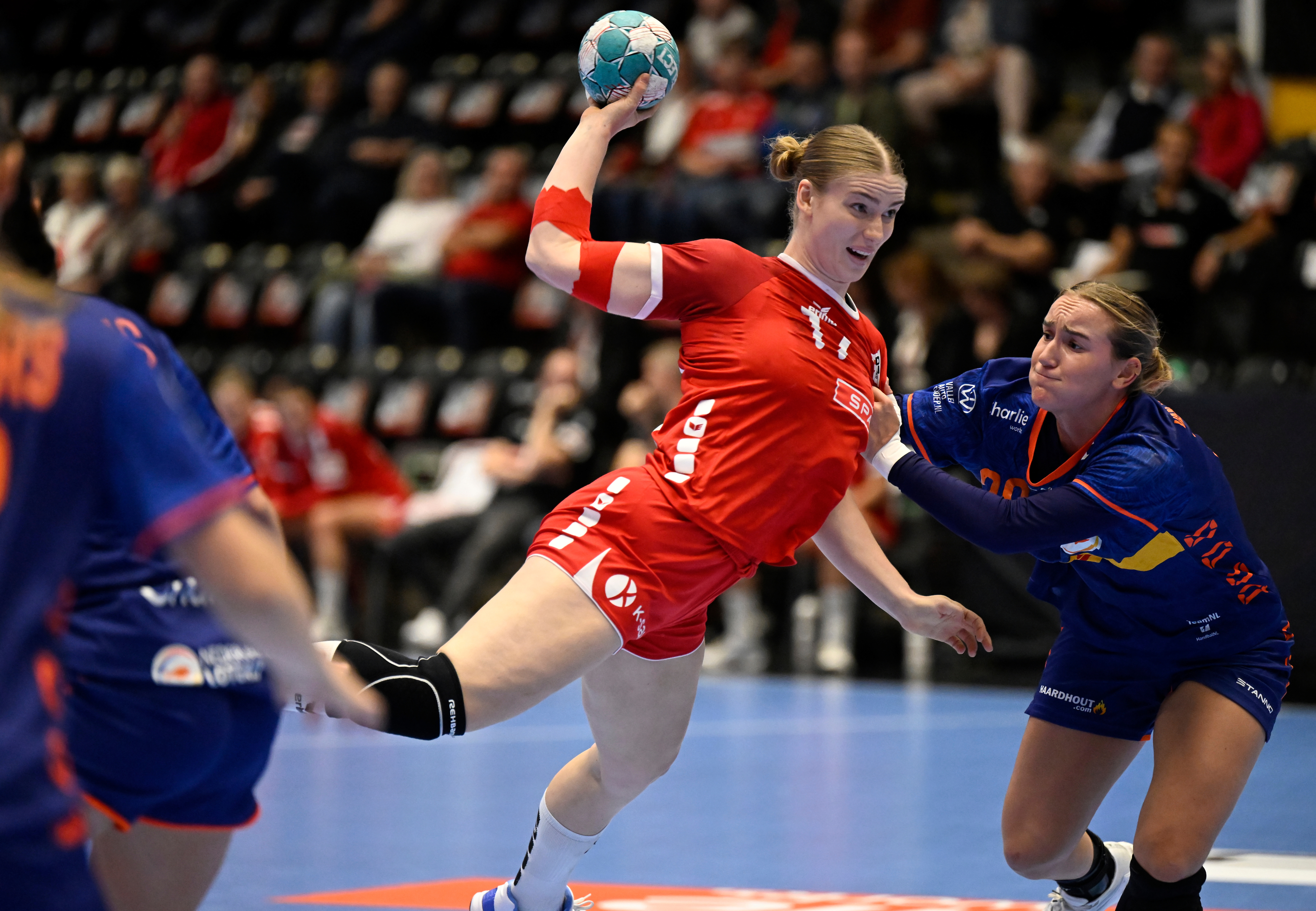 Charlotte Kähr gegen Holland an der Golden League