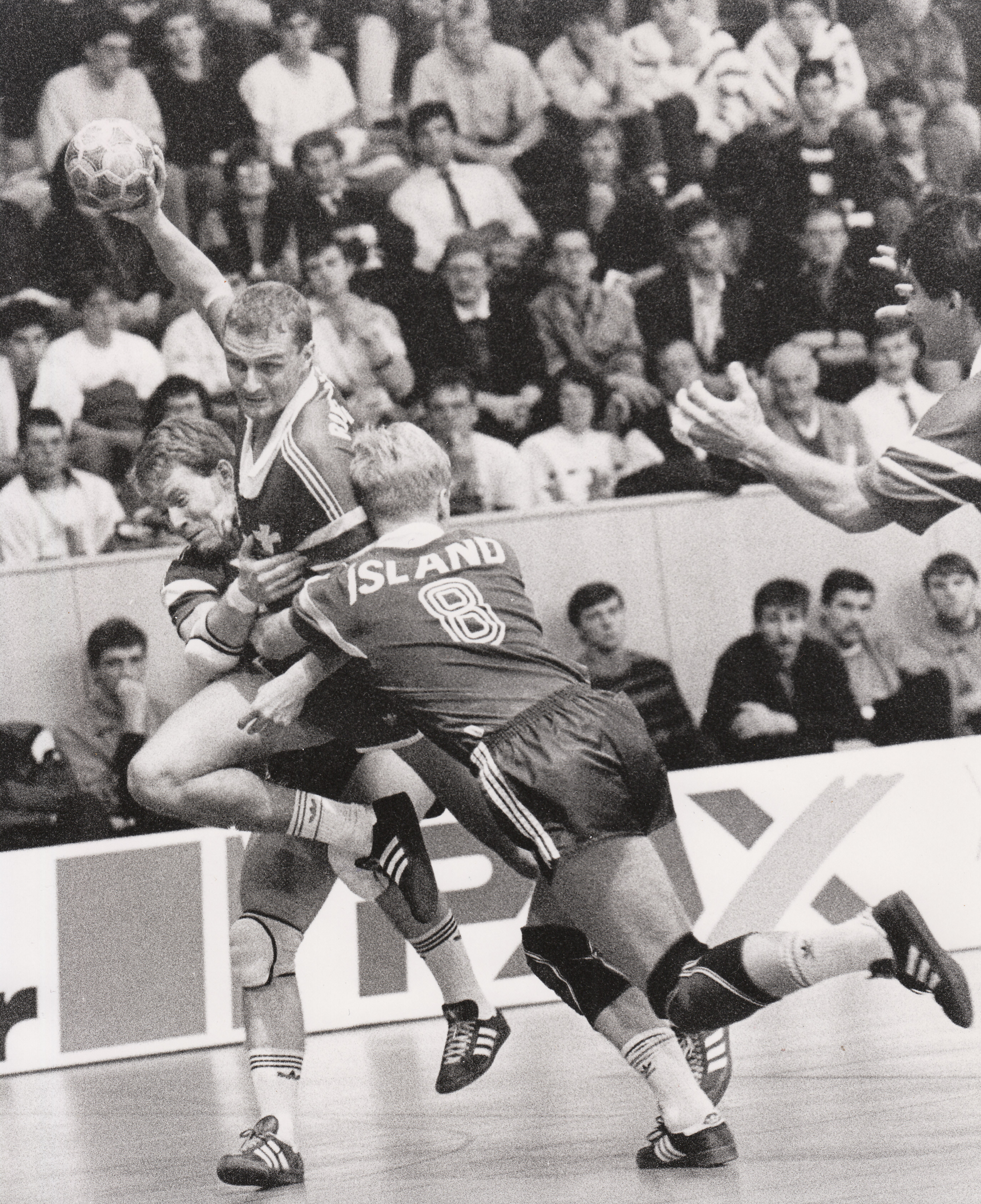 1989-10-20 SUI-ISL 22-18 Vierländerturnier St. Gallen Kreuzbleiche - Roger Keller.jpg