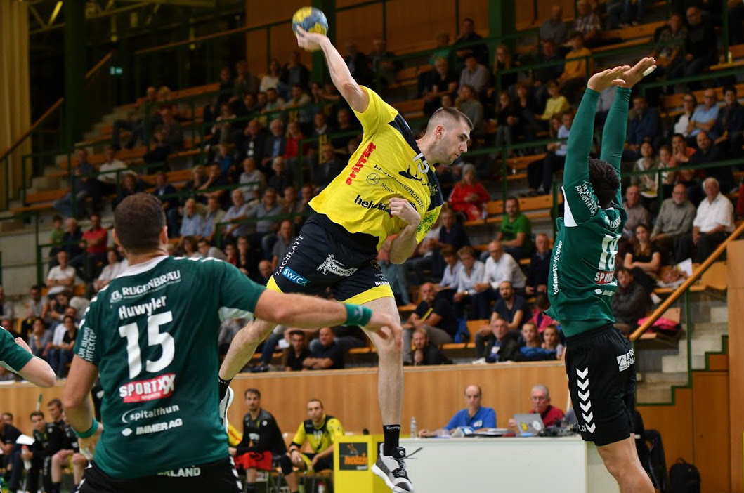 Dominik Jurilj beim Wurf (Stefan Risi)