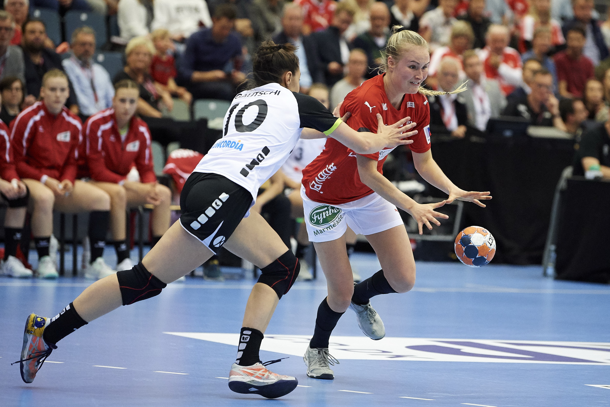 2019 06 01 DEN SUI 03