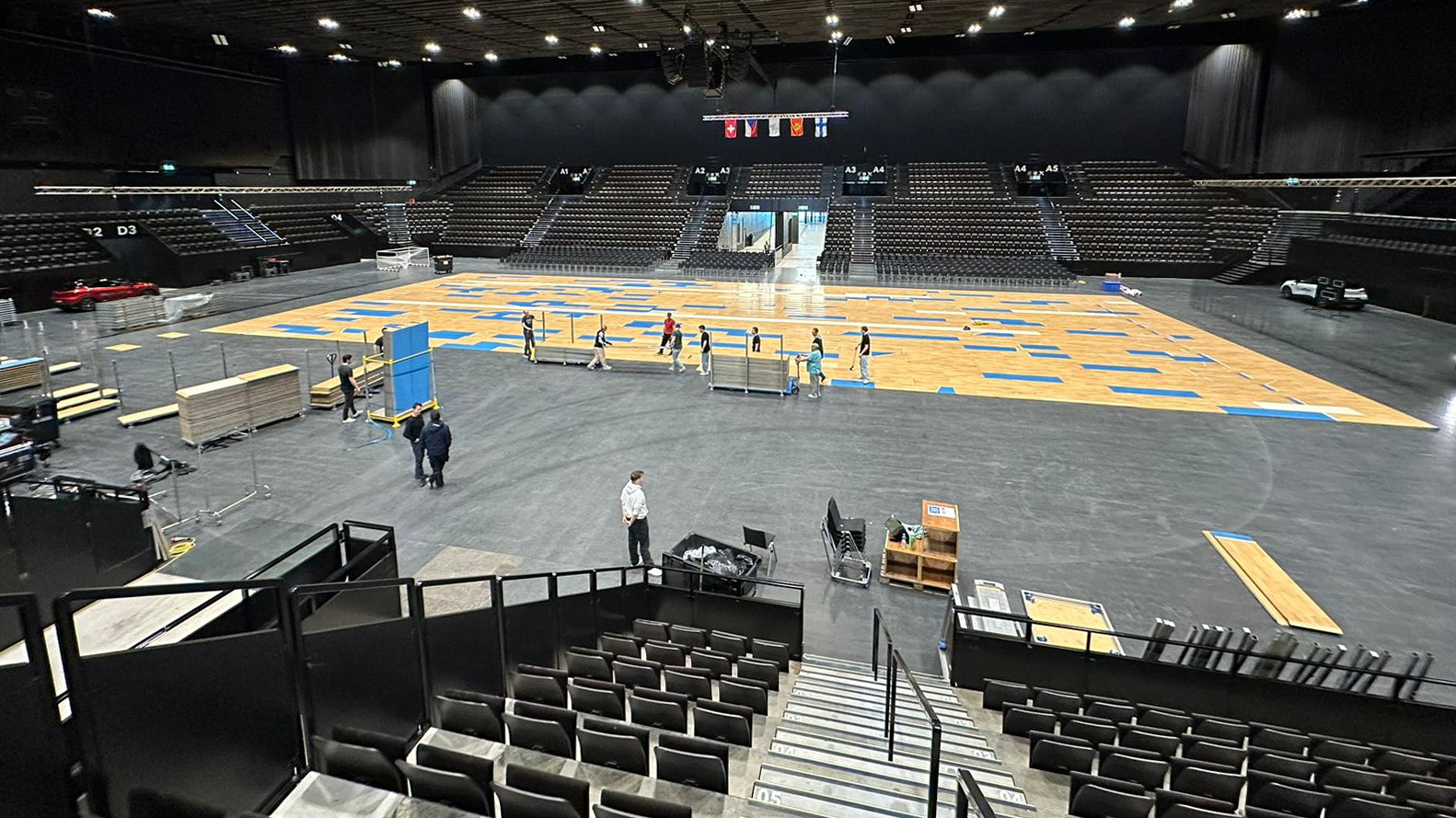 St. Jakobshalle Aufbau