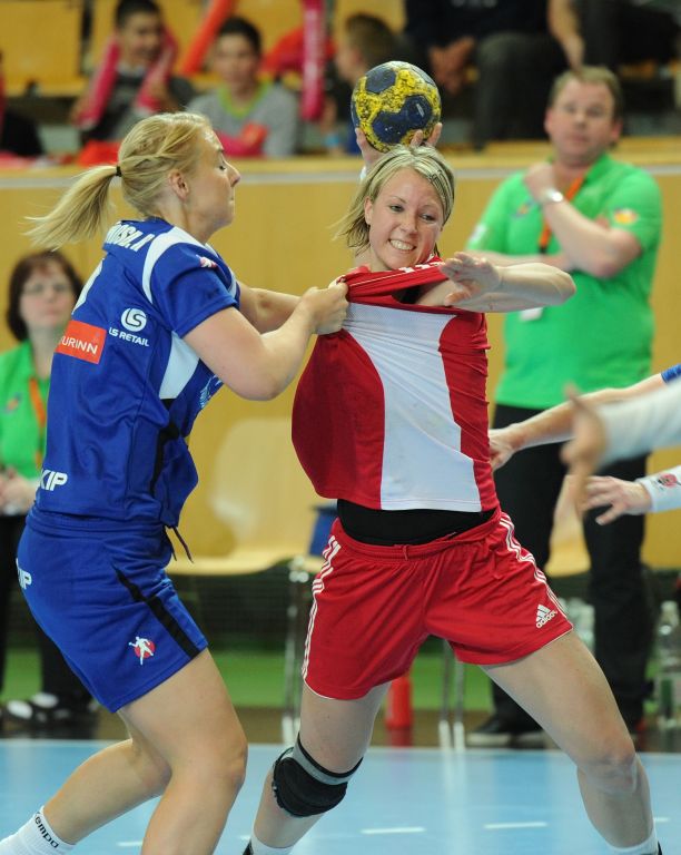 2012-03-22 SUI-ISL - Dinkel Nicole1.JPG