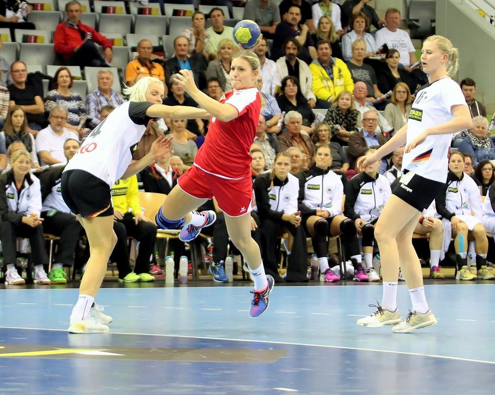 2015-10-07 2015-10-07 GER-SUI - Frey Lisa 1.jpg