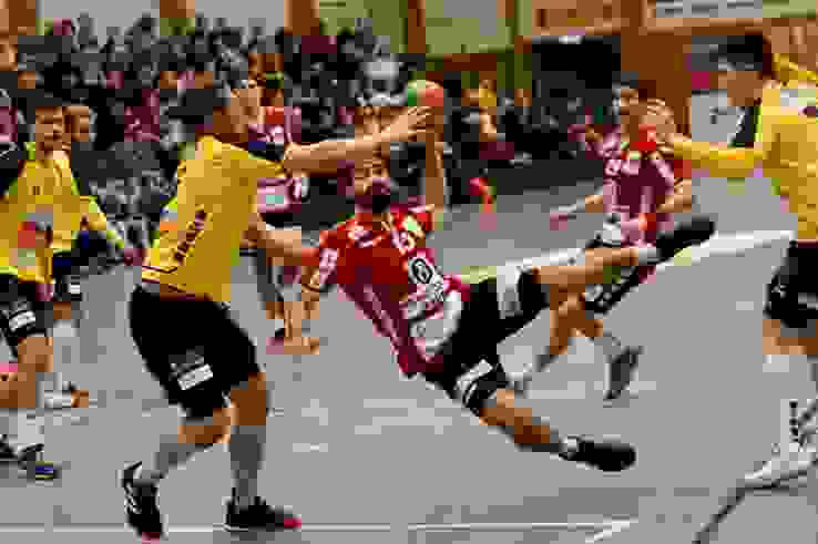 Stäfa (gelb) fordert Endingen im Playoff-Final der NLB Stäfa (gelb) fordert Endingen im Playoff-Final der NLB