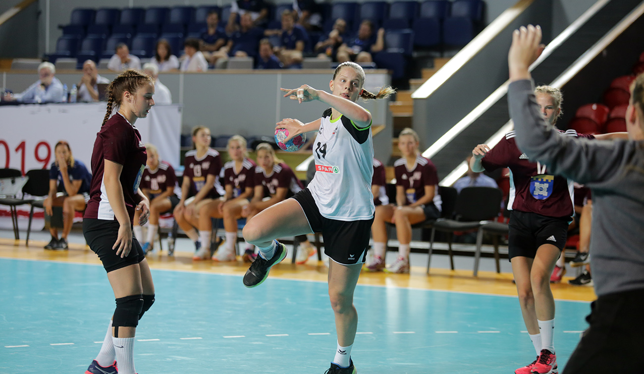 Deborah Annen im Spiel gegen Lettland (EHF)