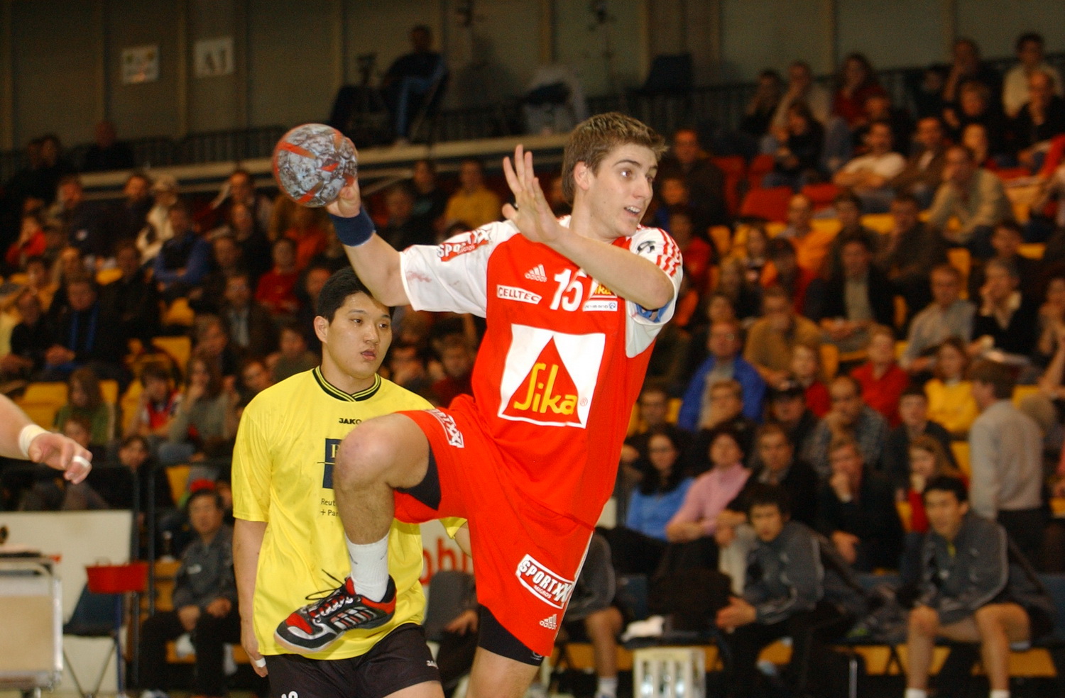 2005-01-01 SUI K-Sport Team Korea 27-18 YC Eulachhalle Furer 27.jpg