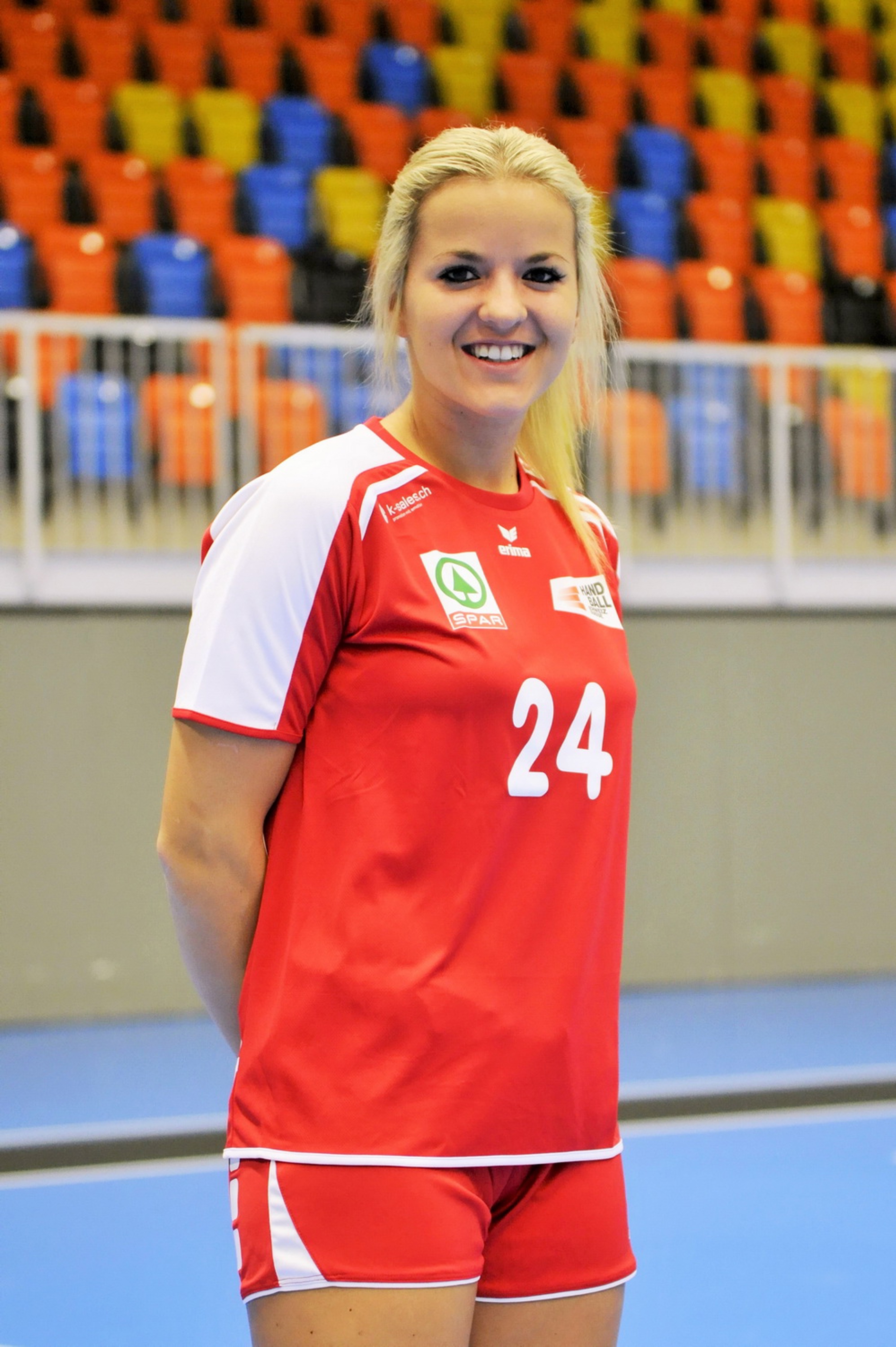 2015-10-05_2015-10-05 Frauen-Nati Haag Stephanie.jpg