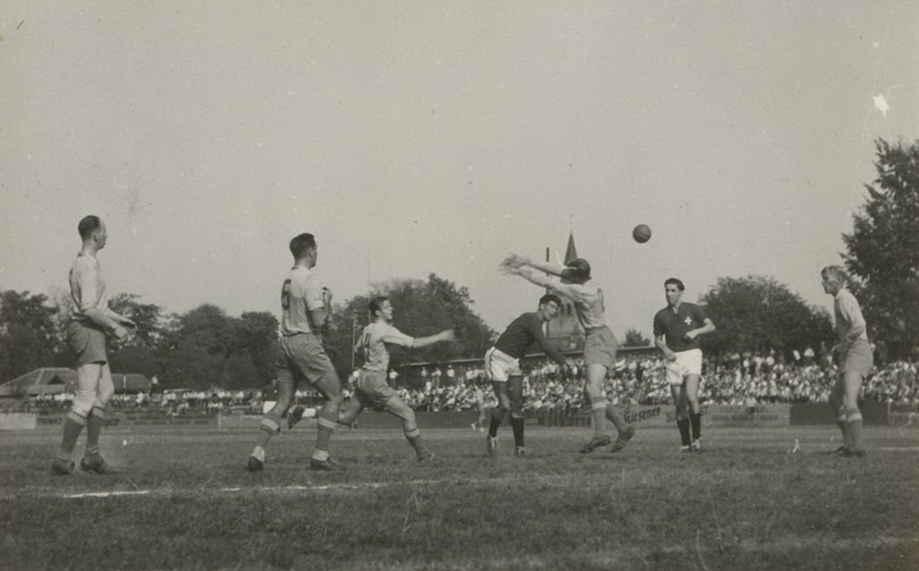 1947 09 14 SUI SWE 4 10 Basel 11Web