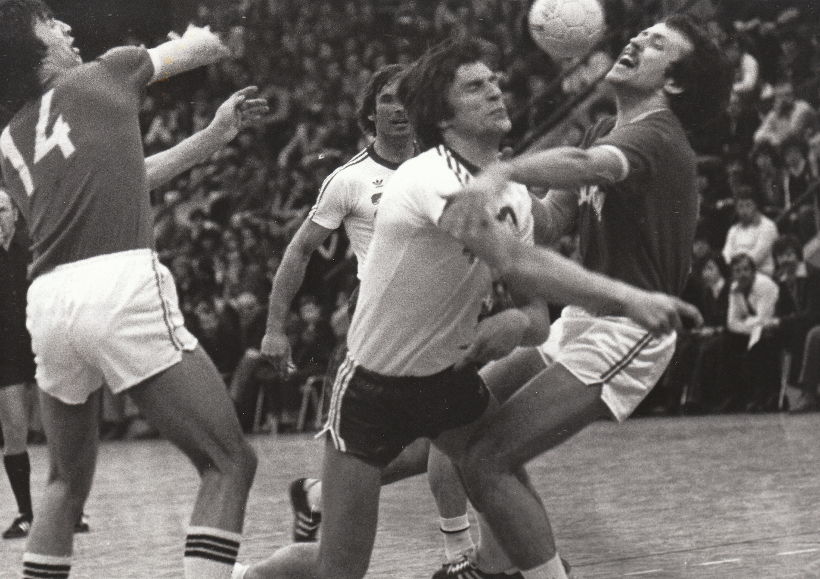 1978-03-18 SUI-POL 25-20 Aarau Schachen - Ueli Nacht 2.jpg